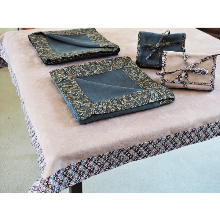 Designer, individually-made bridge cloths - golfprizes